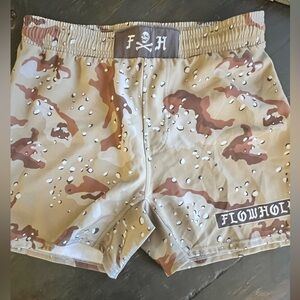 Men’s Flow Hold brand BJJ grappling shorts, size L